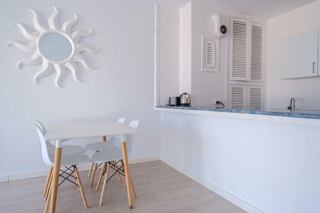 Jacaranda Apartments & Studios Es Canar  Exterior photo